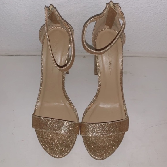 Wild diva lounge heels Size: 7 Color: sparkly rose gold - Picture 2 of 2